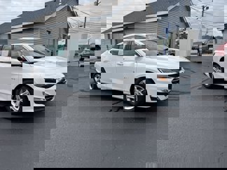 Used 2023 Chevrolet Malibu LT image 1