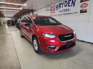 New 2025 Chrysler Pacifica Select image 1