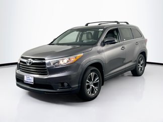 Used 2016 Toyota Highlander XLE image 1