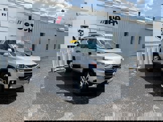 Used 2019 Chevrolet Traverse LT image 1