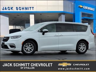 Used 2023 Chrysler Pacifica Touring-L image 1