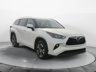 Used 2020 Toyota Highlander XLE image 1