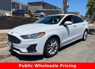 Used 2020 Ford Fusion SE image 1