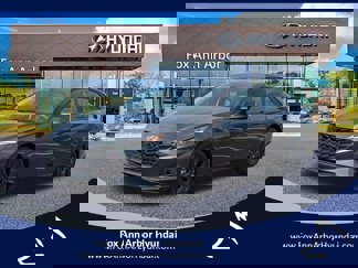 Used 2022 Hyundai Elantra SEL image 1