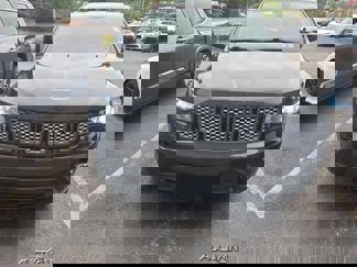 Used 2021 Jeep Grand Cherokee Laredo X image 1