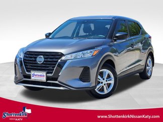 Used 2021 Nissan Kicks S image 1