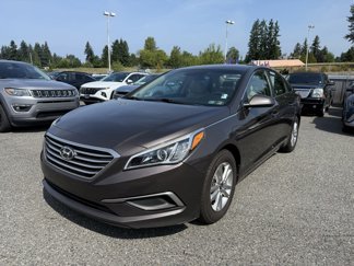Used 2017 Hyundai Sonata SE image 1