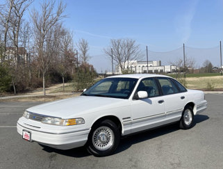 Used 1993 Ford Crown Victoria LX image 1