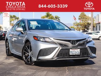 Used 2022 Toyota Camry SE image 1