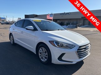 Used 2017 Hyundai Elantra SE image 1