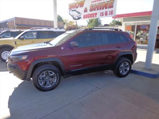 Used 2019 Jeep Cherokee Trailhawk image 1