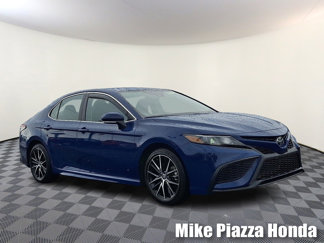 Used 2024 Toyota Camry SE image 1