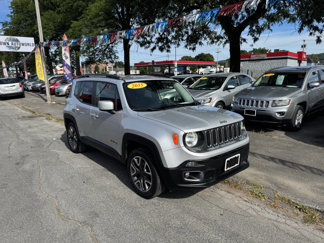 Used 2015 Jeep Renegade Latitude w/ Popular Equipment Group image 1