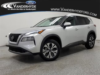 Used 2023 Nissan Rogue SV image 1