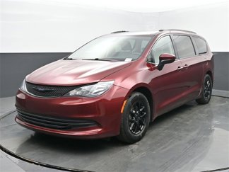 Used 2020 Chrysler Voyager Lxi image 1