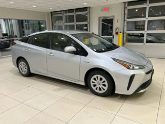 Used 2020 Toyota Prius LE image 1