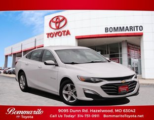 Used 2024 Chevrolet Malibu LT image 1
