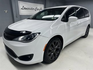 Used 2019 Chrysler Pacifica Touring Plus w/ S Appearance Package image 1