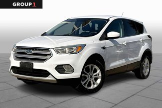 Used 2017 Ford Escape SE image 1