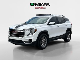 Used 2022 GMC Terrain SLT image 1