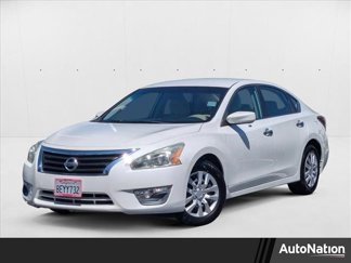 Used 2014 Nissan Altima 2.5 S image 1