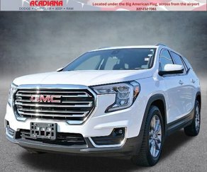 Used 2024 GMC Terrain SLT image 1