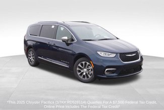 New 2025 Chrysler Pacifica Pinnacle image 1