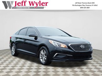 Used 2017 Hyundai Sonata SE image 1