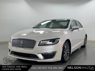Used 2020 Lincoln MKZ image 1