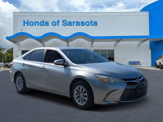 Used 2016 Toyota Camry LE image 1