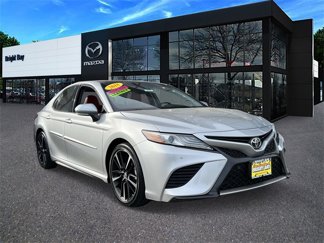 Used 2018 Toyota Camry XSE image 1