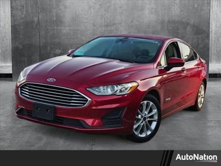 Used 2019 Ford Fusion SE image 1