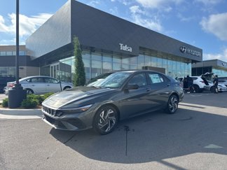 New 2025 Hyundai Elantra Sport image 1