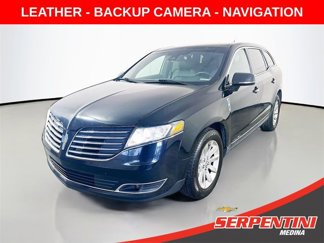 Used 2018 Lincoln MKT AWD image 1