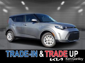 New 2025 Kia Soul LX image 1