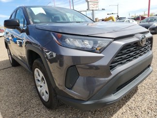 Used 2022 Toyota RAV4 LE image 1
