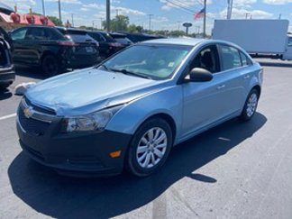 Used 2011 Chevrolet Cruze LS image 1