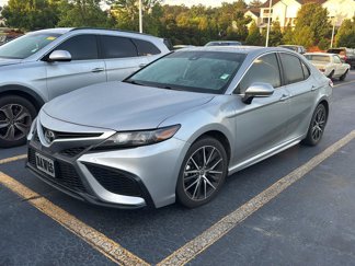Certified 2021 Toyota Camry SE image 1
