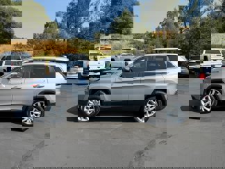 Used 2016 Jeep Cherokee Limited image 1