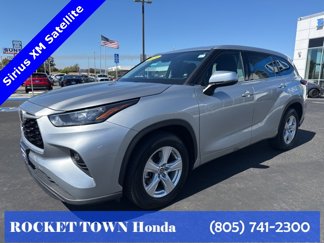 Used 2020 Toyota Highlander LE image 1