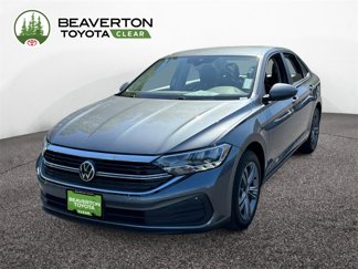 Used 2023 Volkswagen Jetta SE image 1