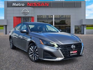 Certified 2023 Nissan Altima 2.5 SV image 1