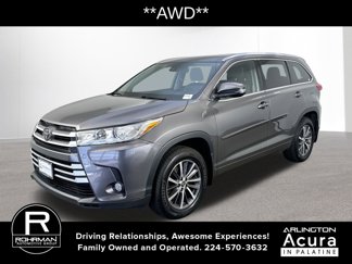Used 2018 Toyota Highlander SE image 1