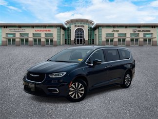 Used 2023 Chrysler Pacifica Touring-L image 1