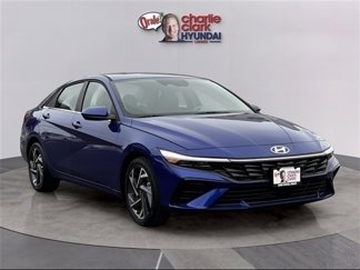 New 2025 Hyundai Elantra SEL image 1