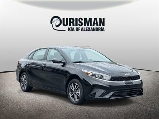 Used 2023 Kia Forte LXS image 1