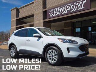 Used 2021 Ford Escape SE image 1