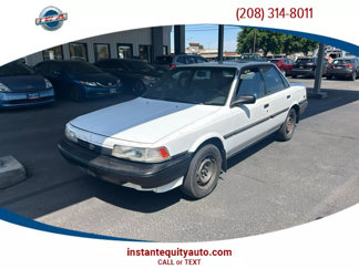 Used 1990 Toyota Camry Deluxe image 1