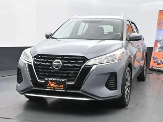 Used 2021 Nissan Kicks SV image 1