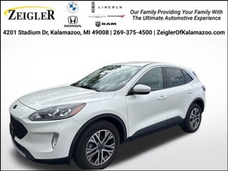Used 2022 Ford Escape SEL image 1